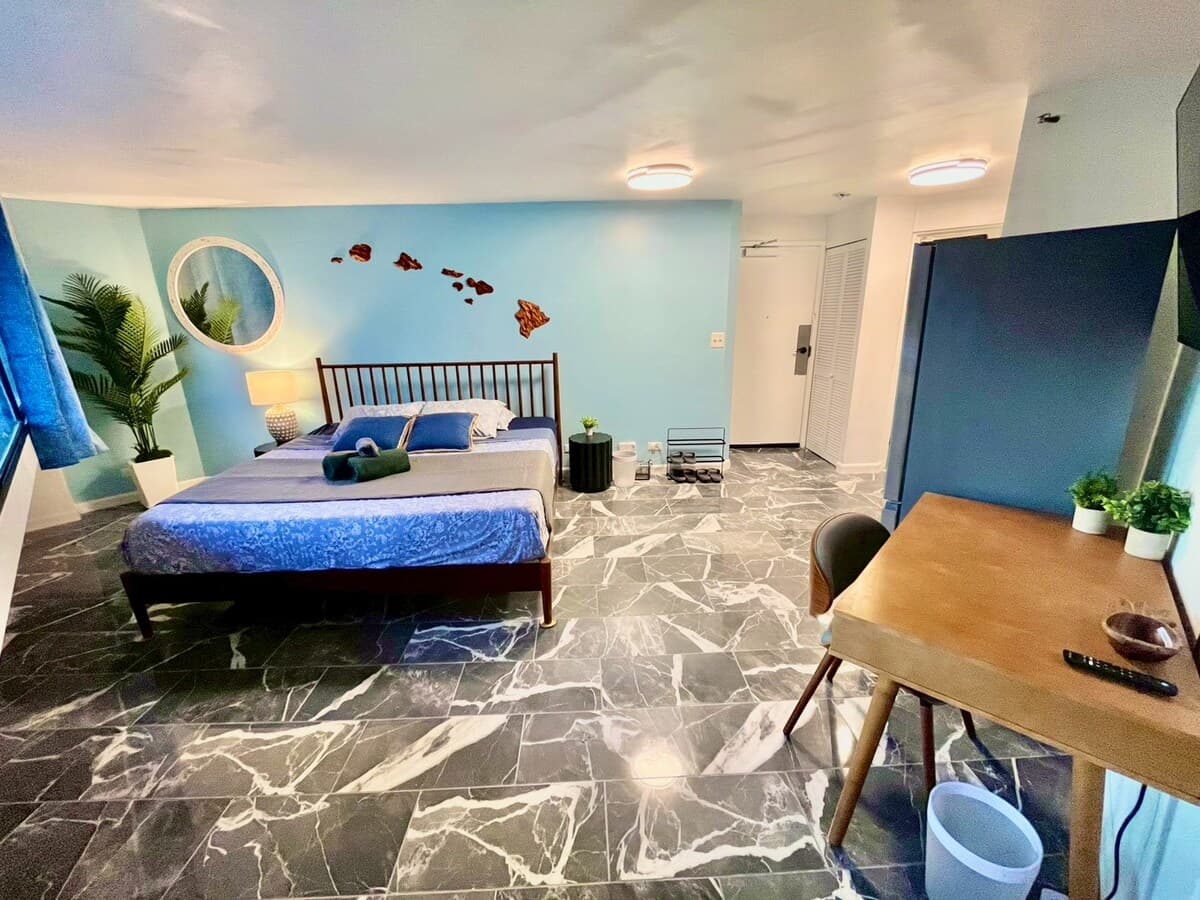 Condo in Honolulu · ★5.0 · Studio · 1 bed · 1 private bath - Photo 4
