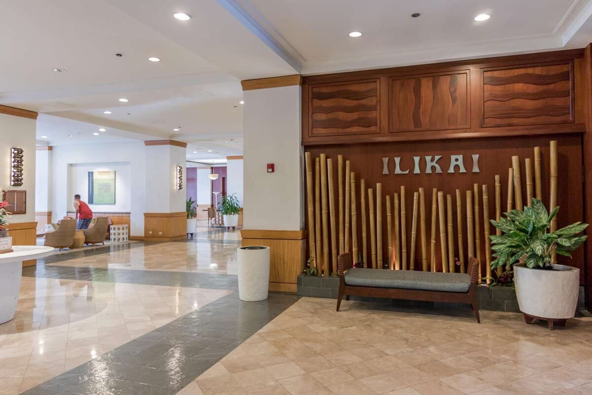 Condo in Honolulu · ★4.75 · 2 bedrooms · 3 beds · 2 private baths - Photo 2