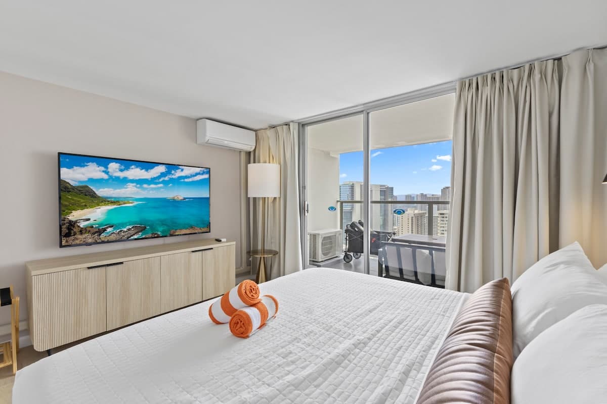 36F-Modern Upscale Ocean View 1BR-Waikiki Beach! - Photo 1
