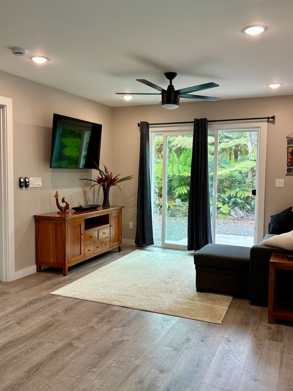 Townhouse in Volcano · ★5.0 · 1 bedroom · 1 bed · 1 bath - Photo 2