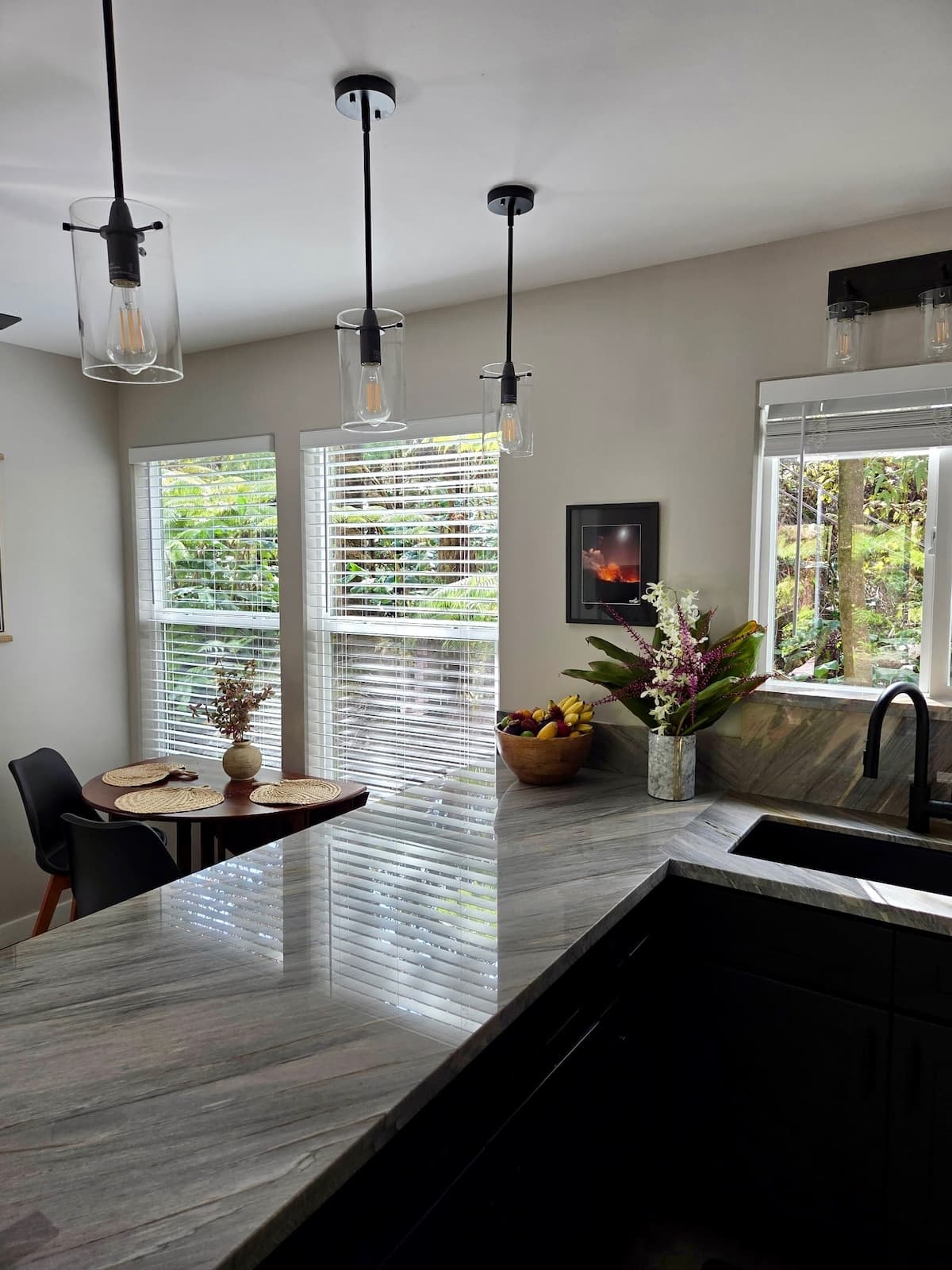 Townhouse in Volcano · ★5.0 · 1 bedroom · 1 bed · 1 bath - Photo 3