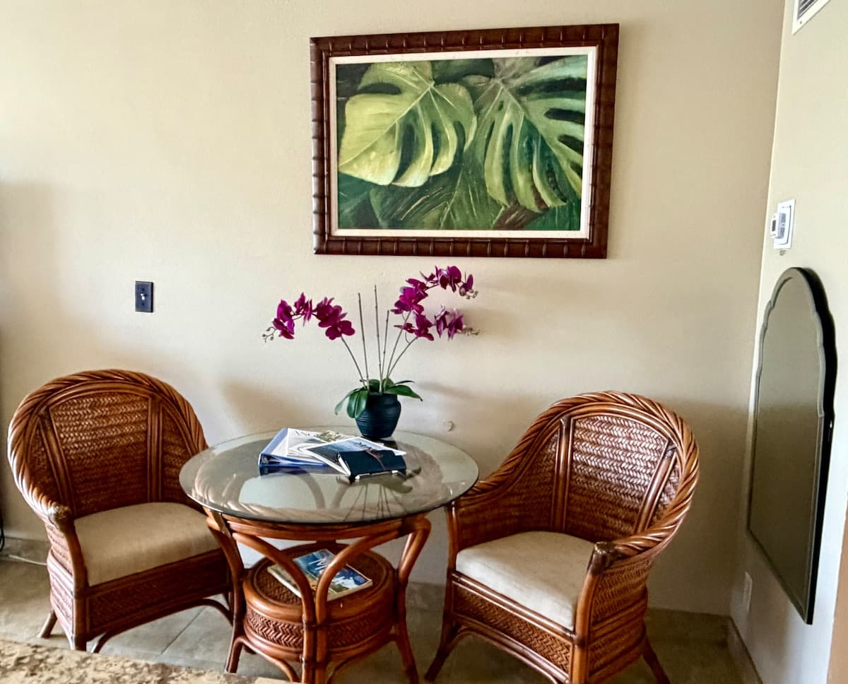 Condo in Lahaina · ★5.0 · Studio · 3 beds · 1 bath - Photo 2