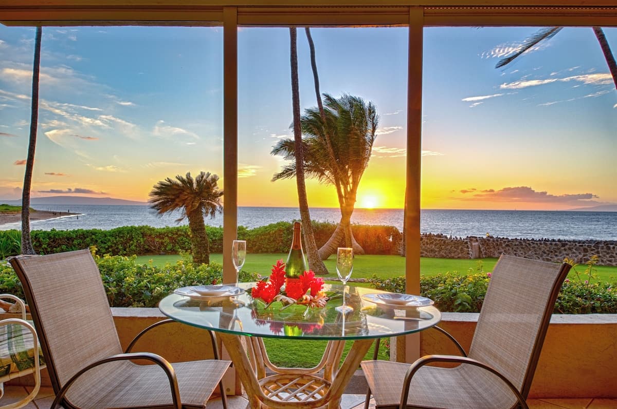 Oceanview/front. A/C free parking MS117 - Photo 1