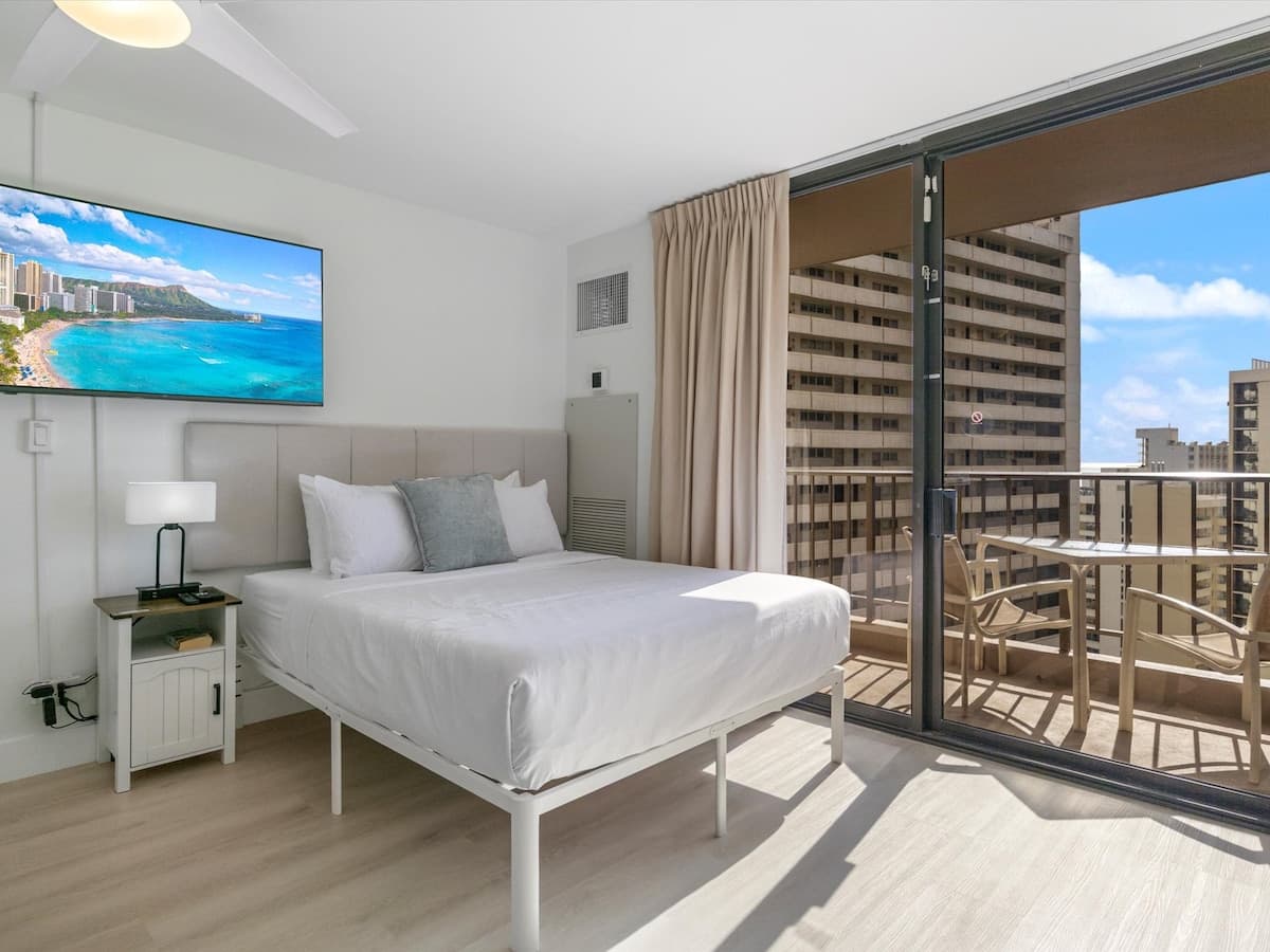 Condo in Honolulu · ★4.79 · 1 bedroom · 4 beds · 1 private bath - Photo 1