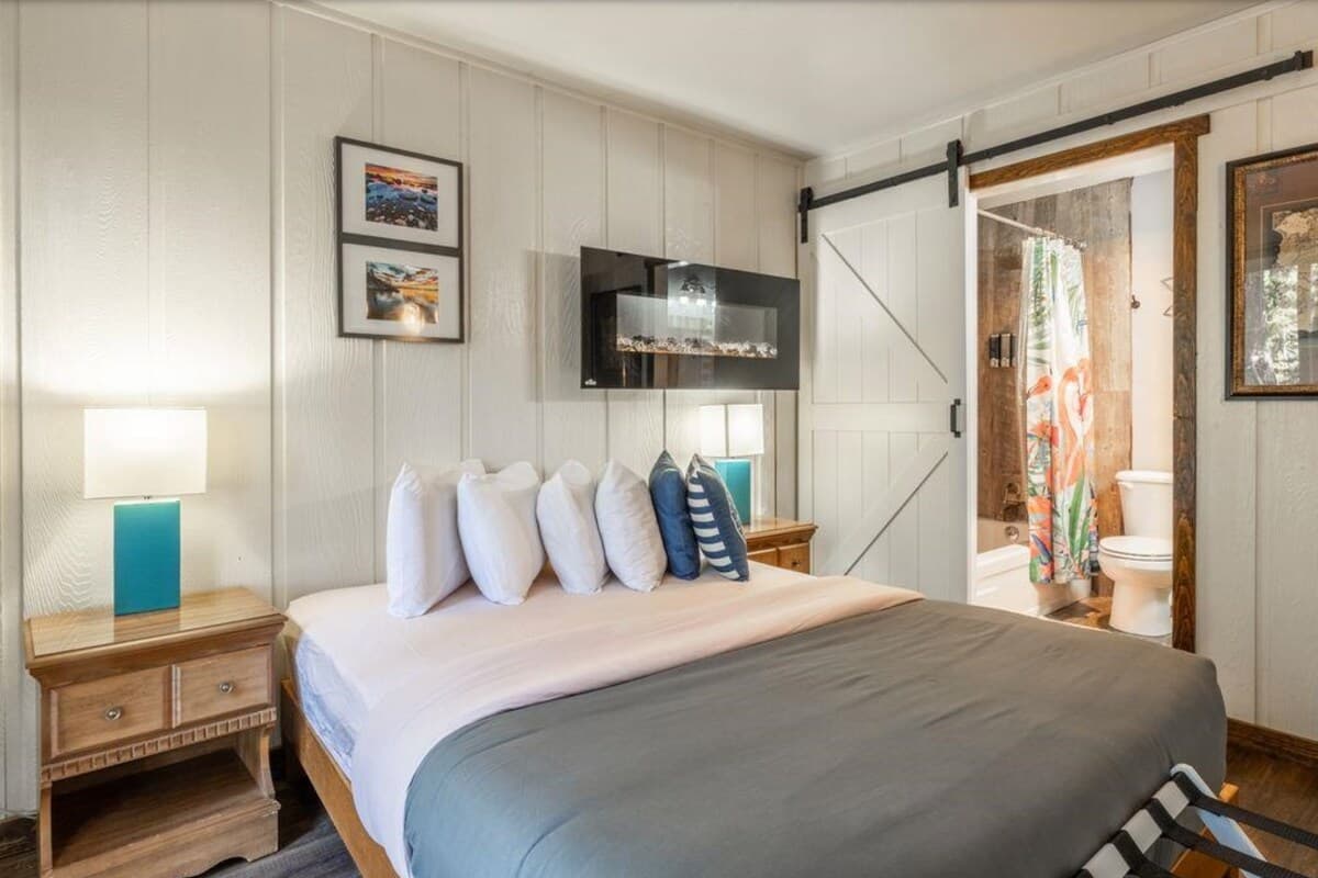 Cozy Carnelian Bay Home, Hot Tub, Beach & Skiing - Photo 1