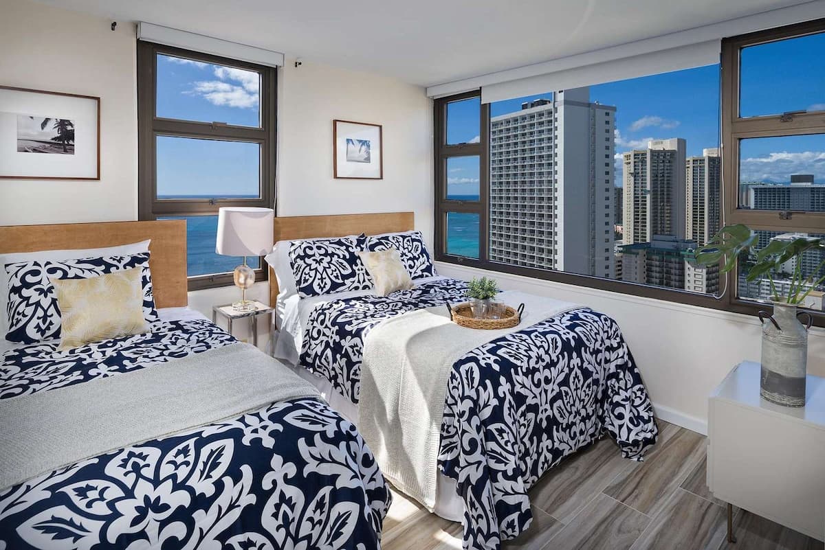 31st Fl Banyan | Parking | Partial-Ocean Views - Photo 1