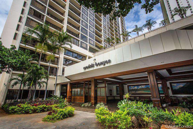 31st Fl Waikiki Banyan | Ocean View | Parking - Photo 5