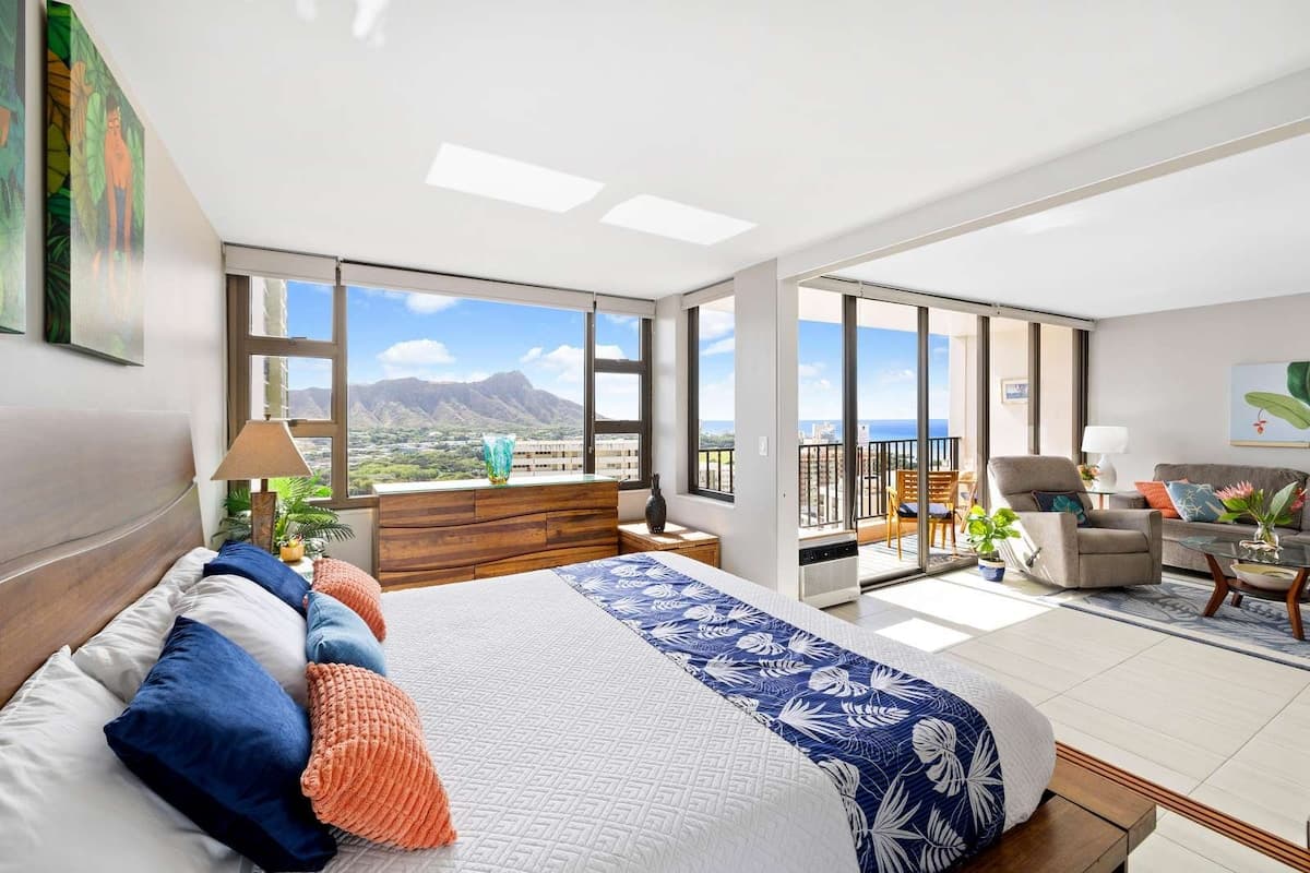 29th Fl Waikiki Banyan | King | Parking - Photo 2