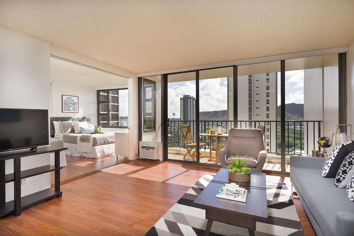 29th Fl W Banyan | Diamond Head Views | Parking - Photo 1