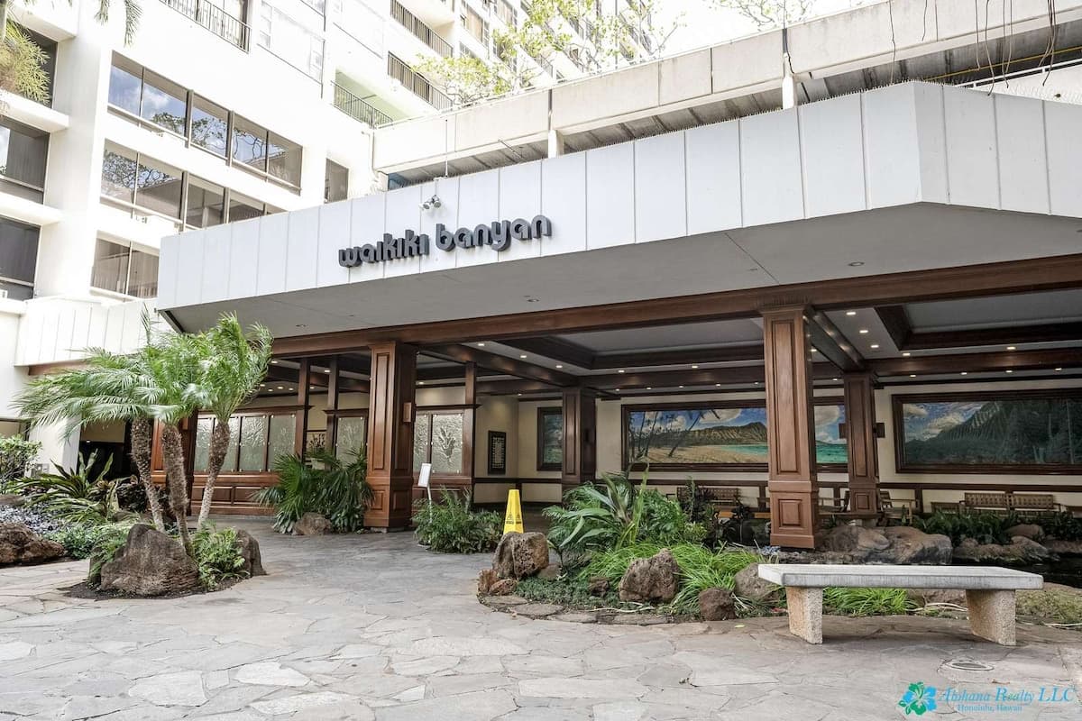 17th Fl Waikiki Banyan | Parking | AC | Pool - Photo 4