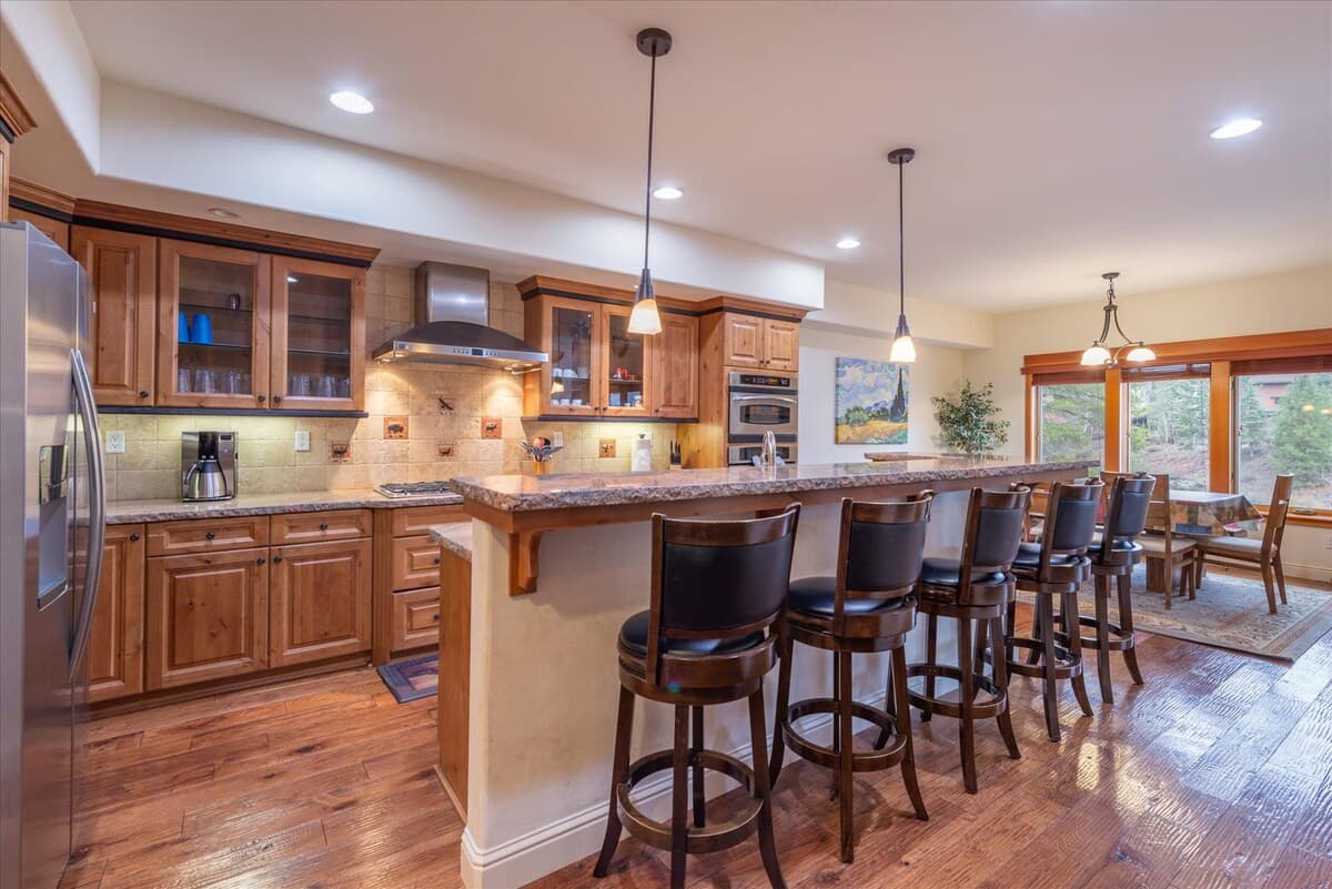 4BR w/ 2 Master Suites, Near Downtown & Northstar - Photo 4