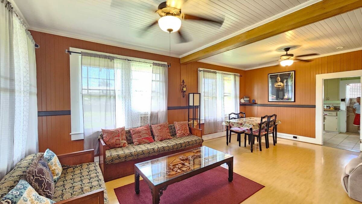 Home in Hilo · ★4.52 · 3 bedrooms · 3 beds · 2 private baths - Photo 4