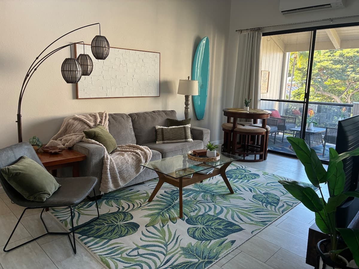 Kona Retreat • Ocean View, Pool & Walk to Beach - Photo 1