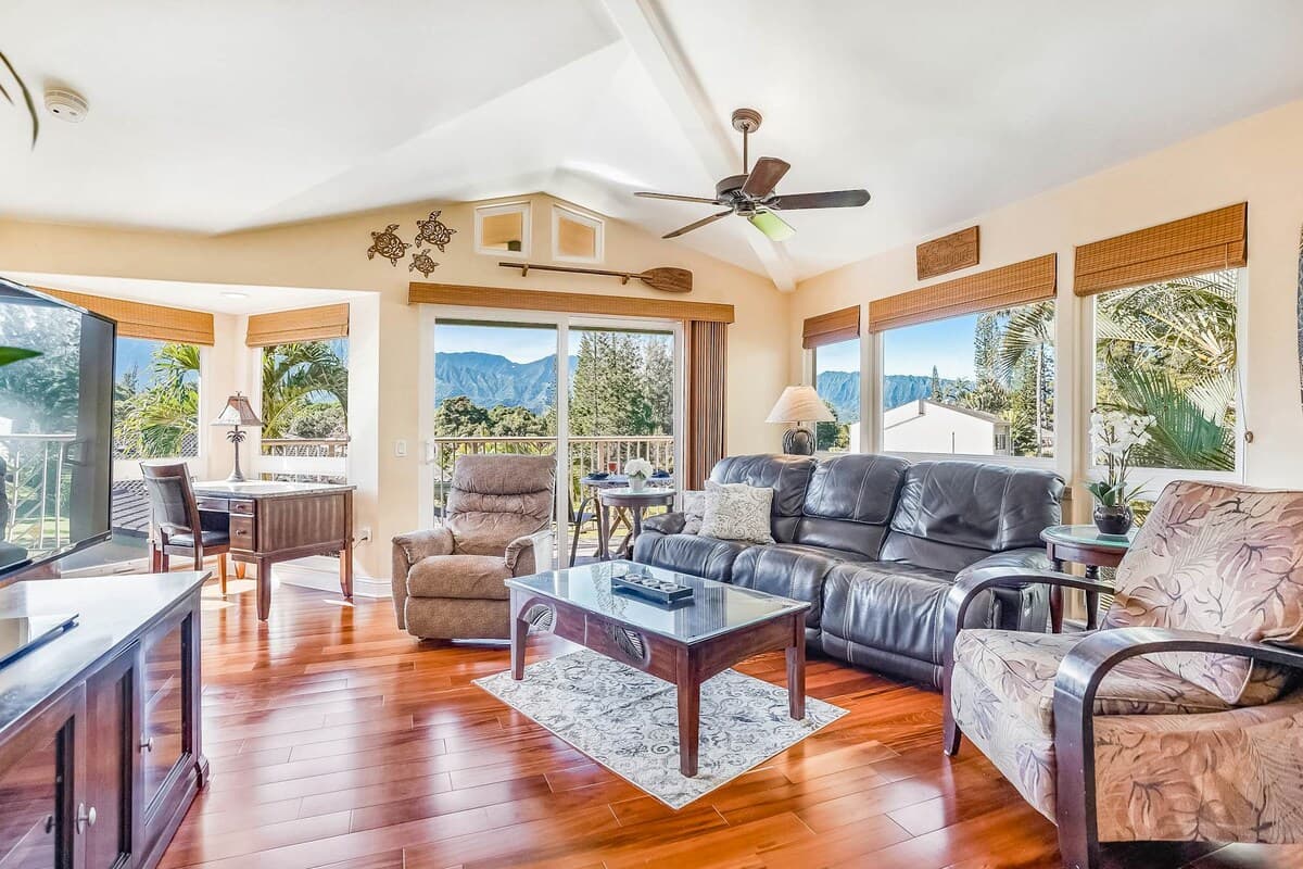 Townhouse in Princeville · ★4.57 · 3 bedrooms · 3 beds · 3 private baths - Photo 3