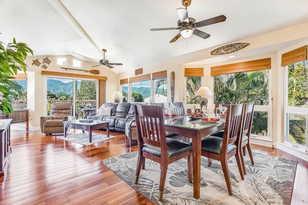 Townhouse in Princeville · ★4.57 · 3 bedrooms · 3 beds · 3 private baths - Photo 5