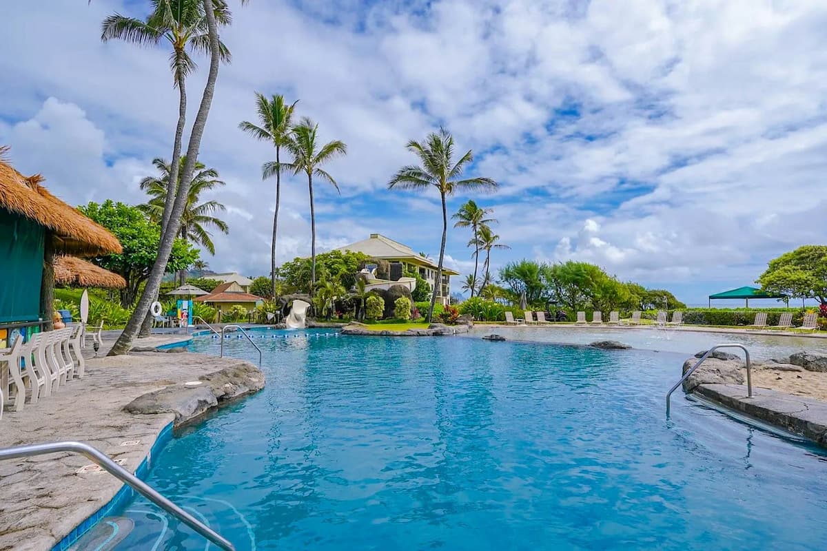 Lovely Studio | Pools | Gym | Ocean Views | Dining - Photo 3