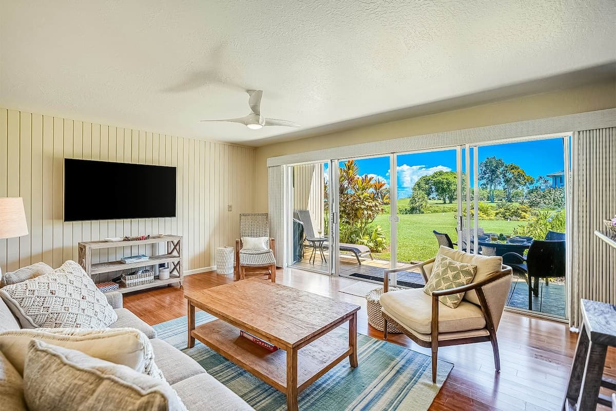 Condo in Princeville · ★4.59 · 2 bedrooms · 3 beds · 2 private baths - Photo 2
