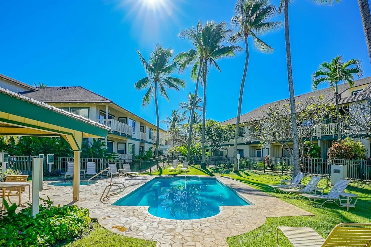 Tranquil 2BR 1st-Floor | Patio | Pool - Photo 2