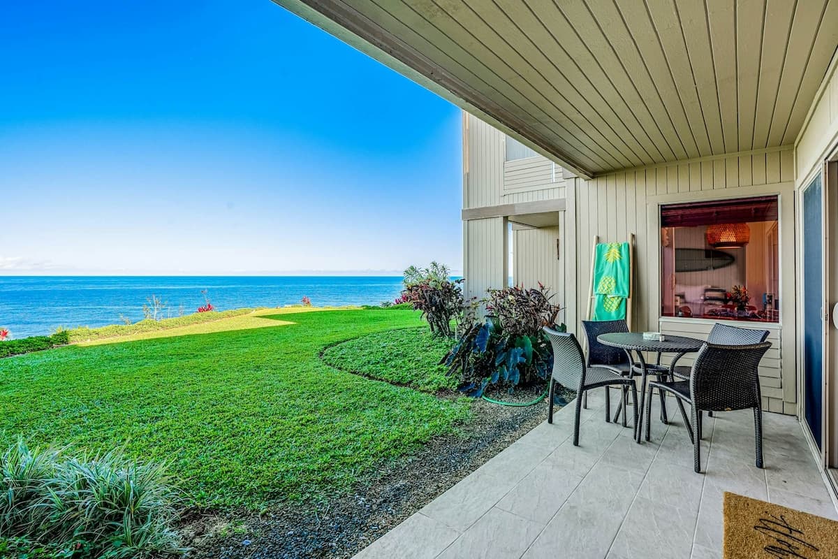 Condo in Princeville · ★4.94 · 2 bedrooms · 3 beds · 2 private baths - Photo 3