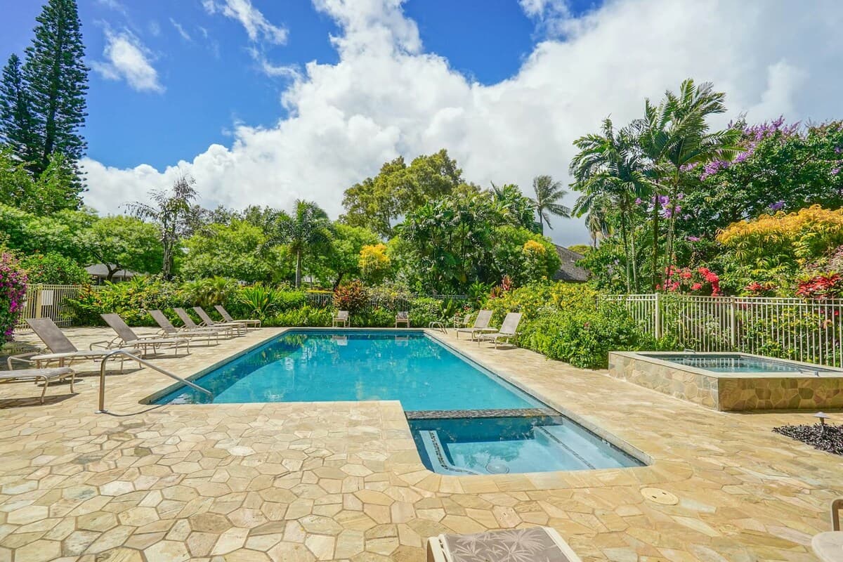 Condo in Princeville · ★4.8 · 2 bedrooms · 2 beds · 2 private baths - Photo 4