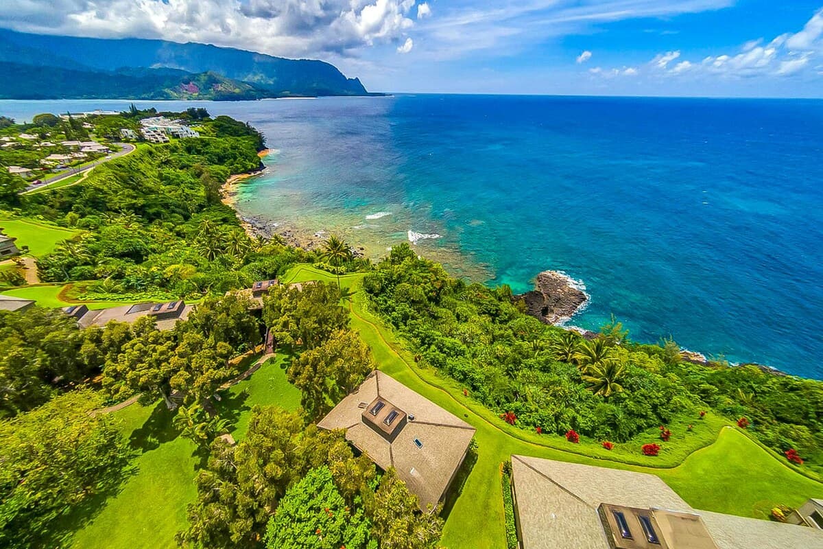 Condo in Princeville · ★4.8 · 2 bedrooms · 2 beds · 2 private baths - Photo 2