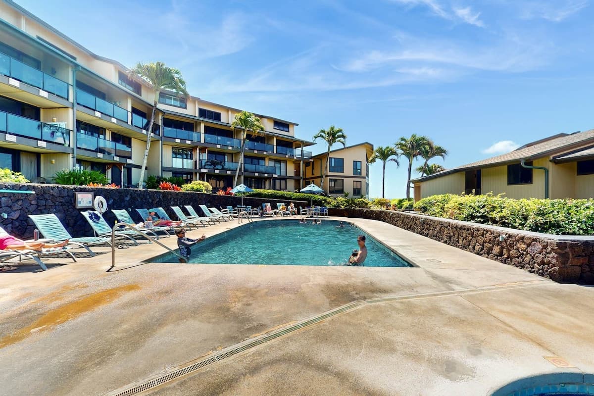 Condo in Koloa · ★4.31 · 3 bedrooms · 4 beds · 2 private baths - Photo 4