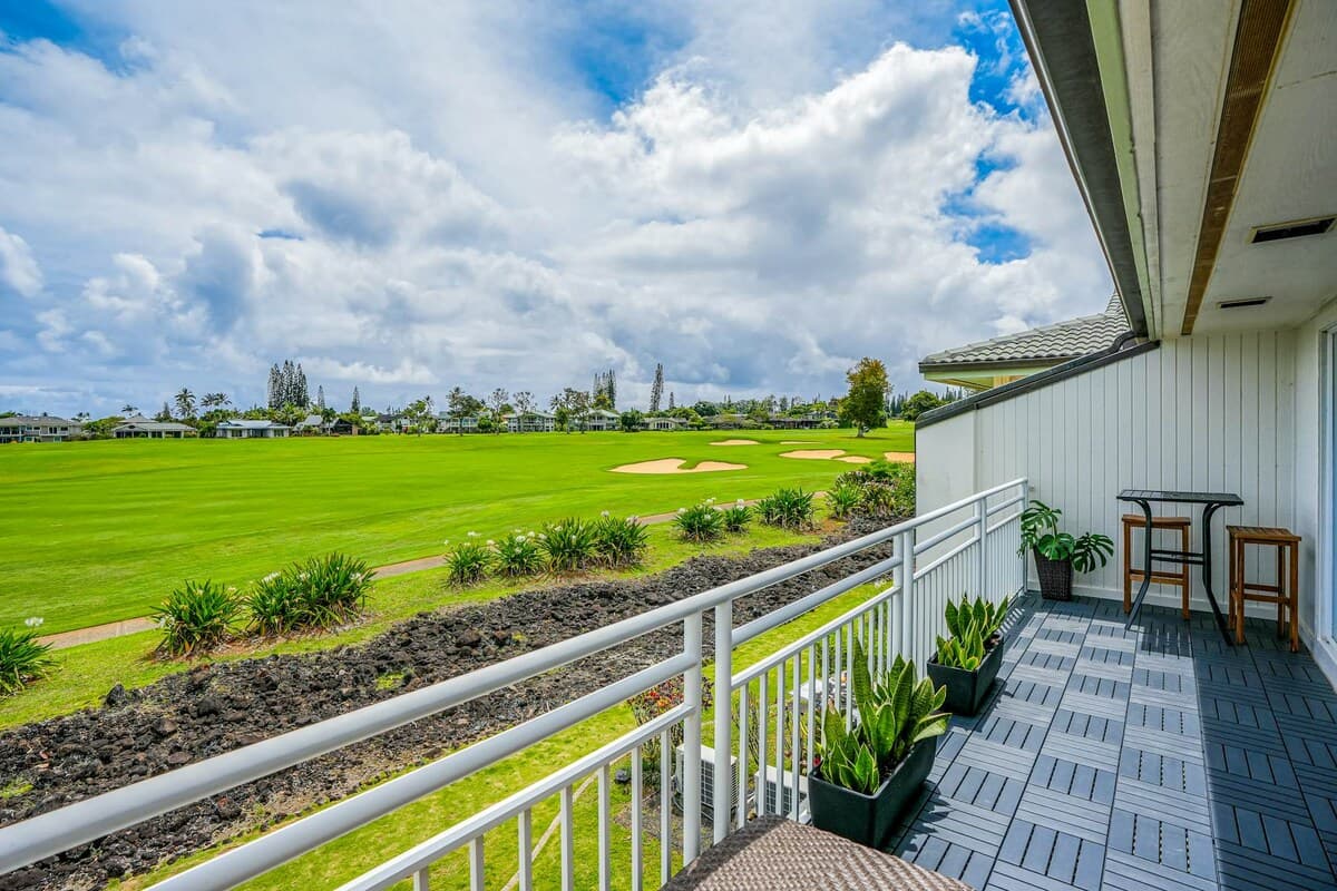 Condo in Princeville · ★4.97 · 1 bedroom · 2 beds · 2 private baths - Photo 4