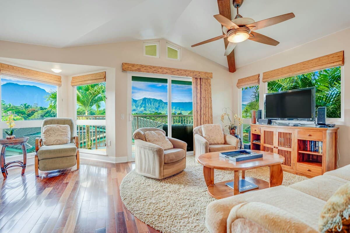 2BR mountain-view condos with pool & hot tub - Photo 3