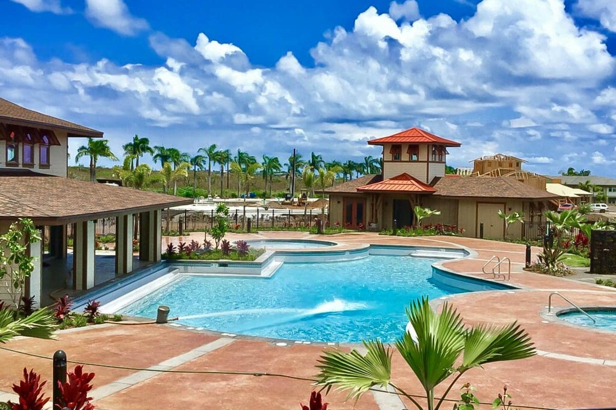 2BR Golf Course View, Balcony, Pool - Photo 1
