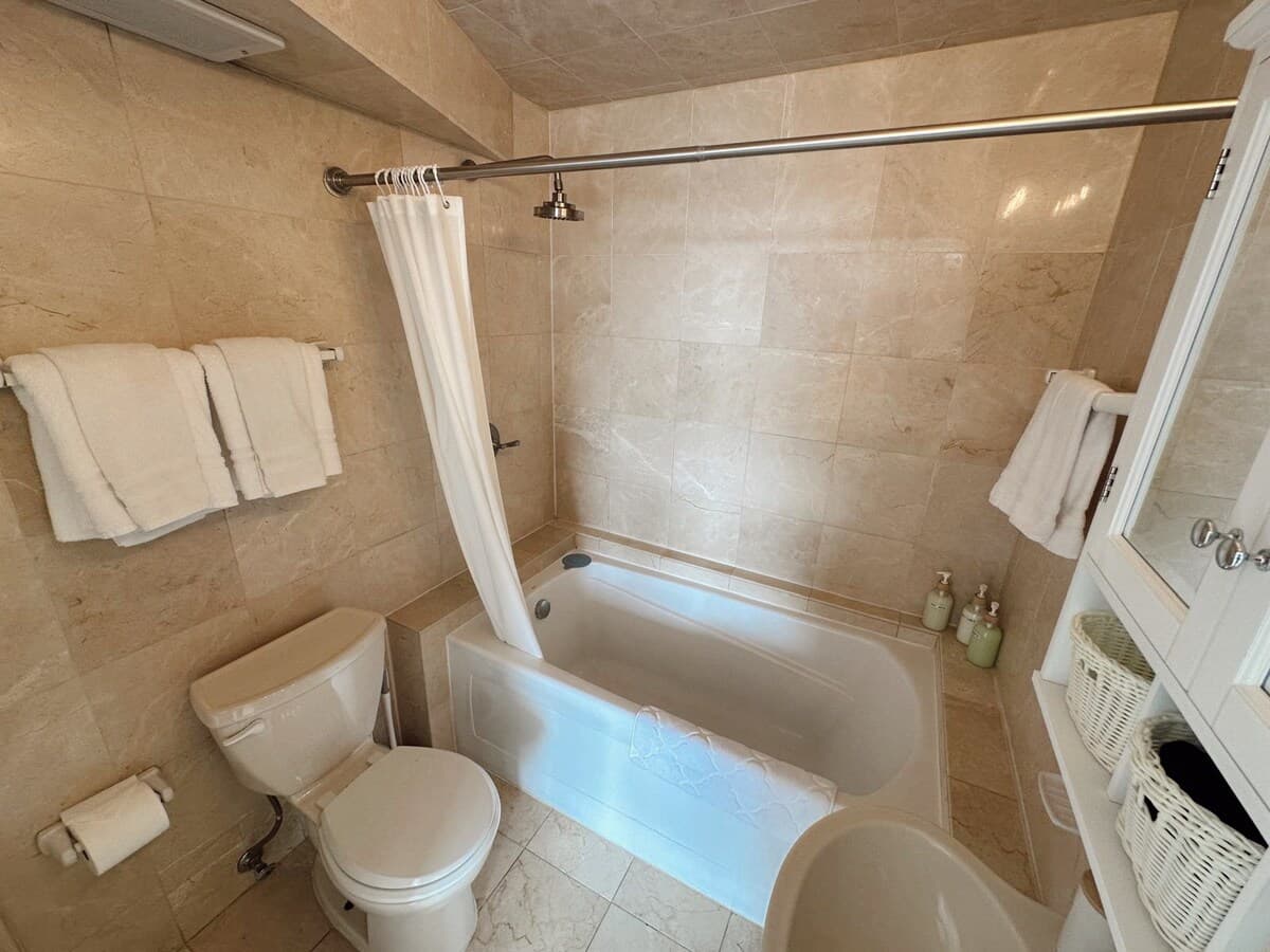 Paradise Beachwalk Studio in Waikiki - Photo 5