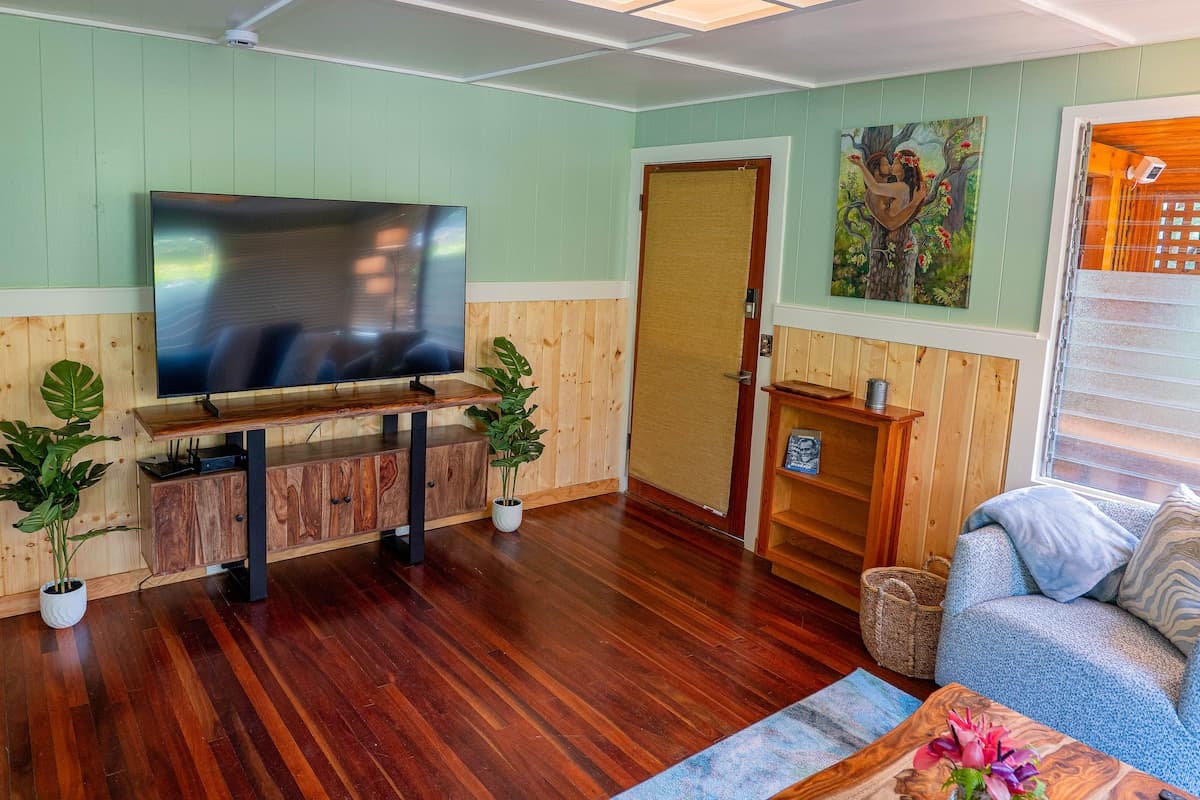 Home in Volcano · ★4.98 · 2 bedrooms · 4 beds · 1 private bath - Photo 5