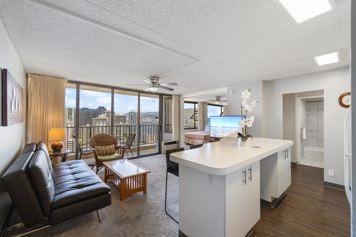 Hotel in Honolulu · ★4.75 · 1 bedroom · 3 beds · 1 private bath - Photo 5
