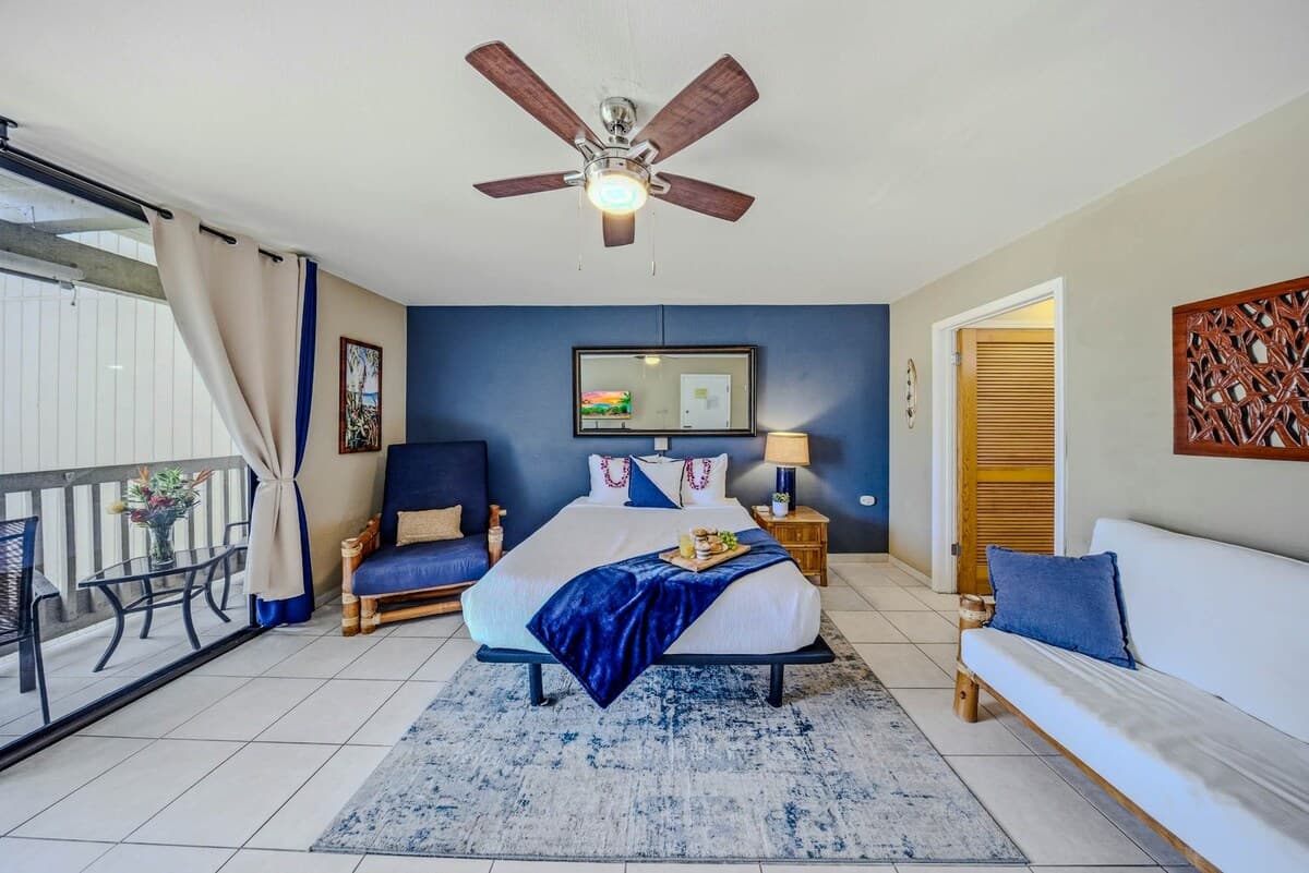 Condo in Kailua-Kona · ★4.57 · Studio · 1 bed · 1 private bath - Photo 5