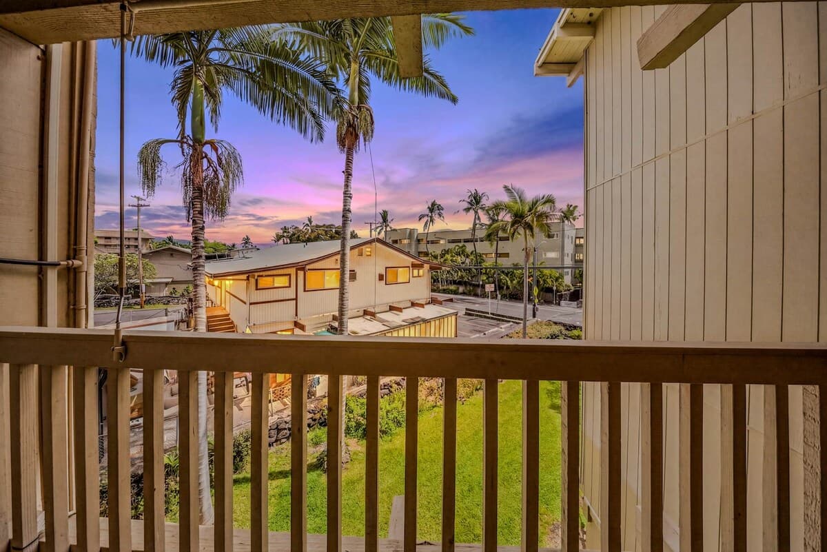 Condo in Kailua-Kona · ★4.57 · Studio · 1 bed · 1 private bath - Photo 3