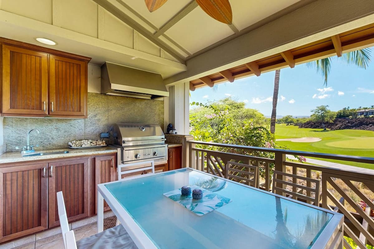 Condo in Waimea · ★4.43 · 3 bedrooms · 4 beds · 2 private baths - Photo 2