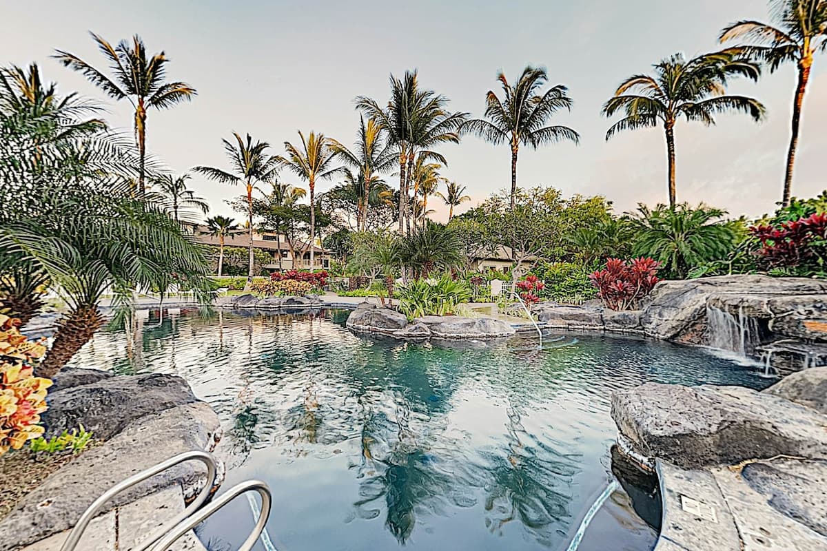 Condo in Waimea · ★4.43 · 3 bedrooms · 4 beds · 2 private baths - Photo 1