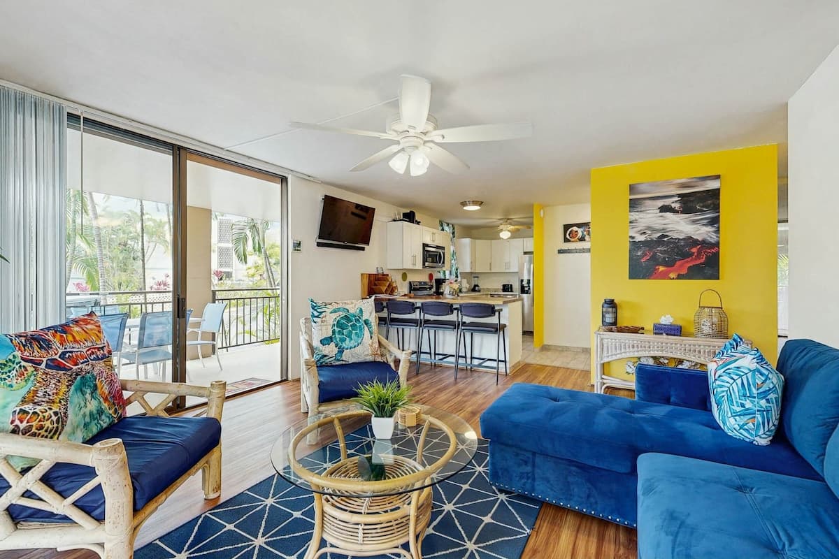Condo in Kailua-Kona · ★4.5 · 2 bedrooms · 3 beds · 2 private baths - Photo 5
