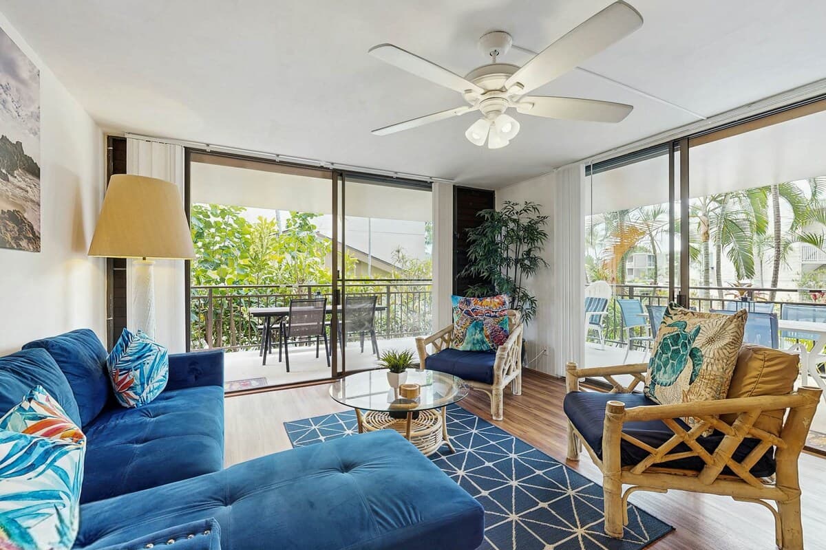 Condo in Kailua-Kona · ★4.5 · 2 bedrooms · 3 beds · 2 private baths - Photo 4
