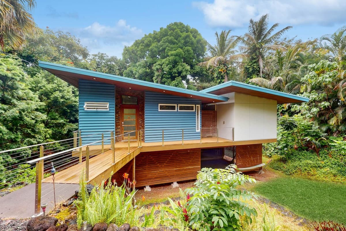 Home in Pahoa · ★4.91 · 2 bedrooms · 2 beds · 2 private baths - Photo 1