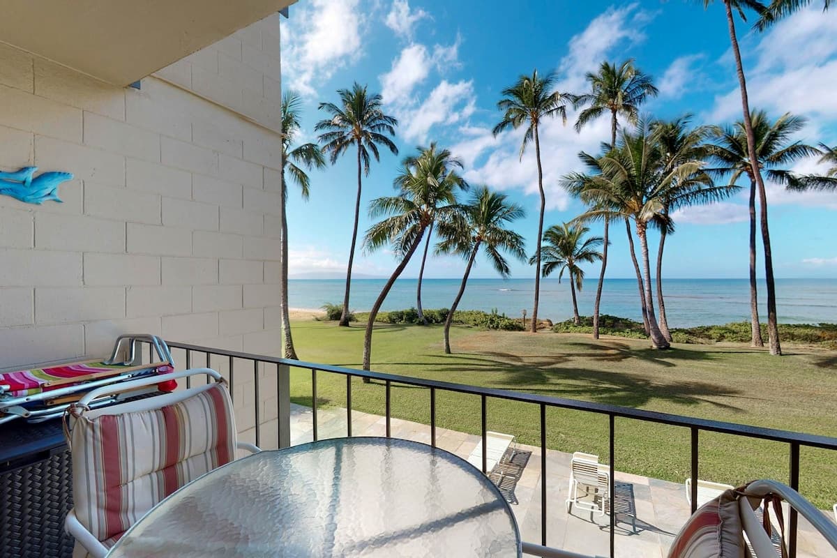 1BR Oceanfront 3rd-Floor | Balcony | Pool - Photo 1