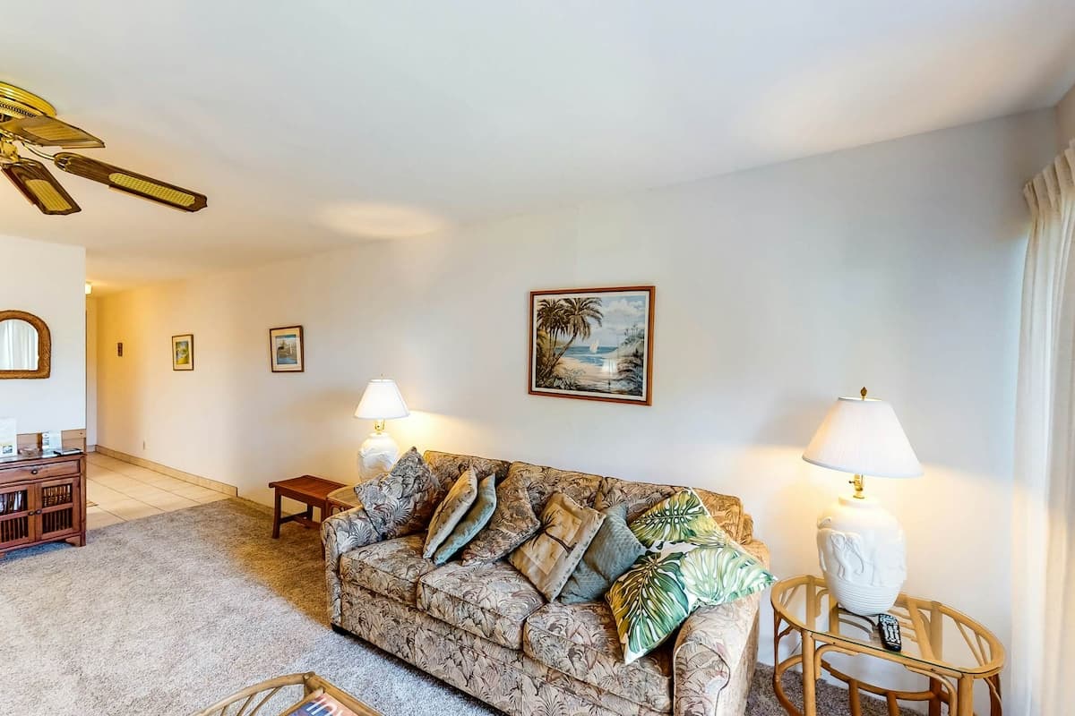Condo in Kihei · ★4.76 · 1 bedroom · 2 beds · 1 private bath - Photo 5