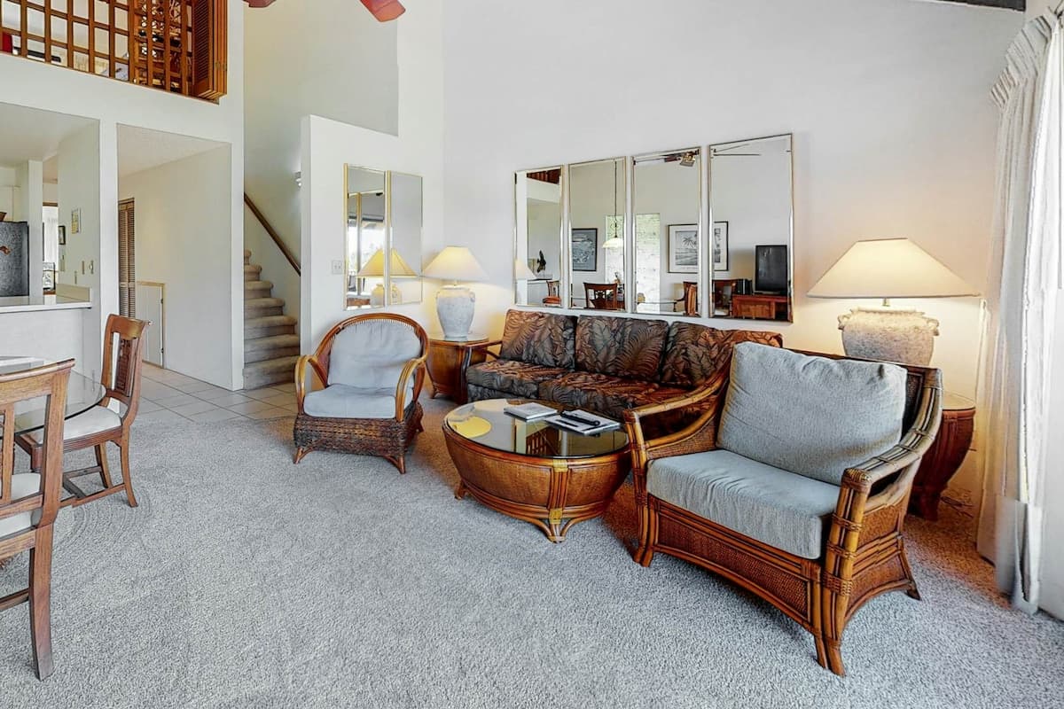 Condo in Kihei · ★4.33 · 2 bedrooms · 2 beds · 2 private baths - Photo 4