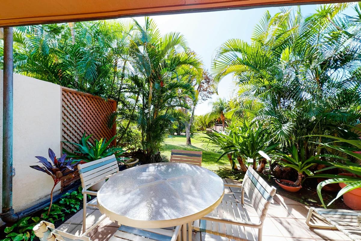 Condo in Kihei · ★4.77 · 1 bedroom · 2 beds · 2 private baths - Photo 4