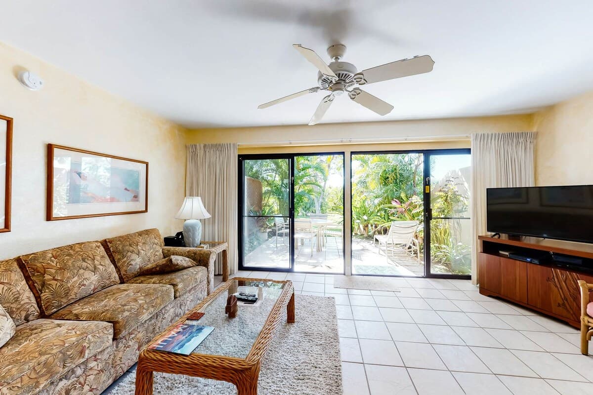 Condo in Kihei · ★4.77 · 1 bedroom · 2 beds · 2 private baths - Photo 5