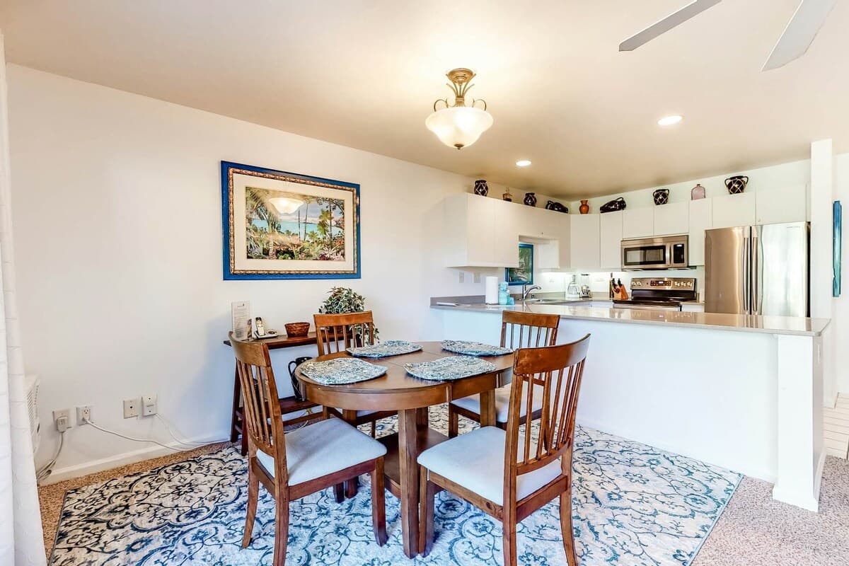 Condo in Kihei · ★4.24 · 2 bedrooms · 2 beds · 2 private baths - Photo 5