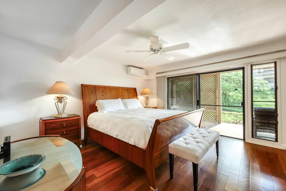 Condo in Kihei · ★4.88 · 2 bedrooms · 2 beds · 2.5 private baths - Photo 4