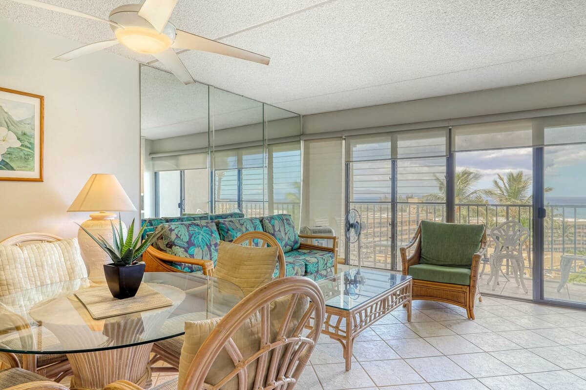 Stunning 1BR | Pool | W/D | Tennis - Photo 4