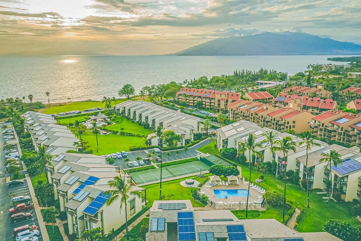 Condo in Kihei · ★4.8 · 1 bedroom · 2 beds · 1 private bath - Photo 4