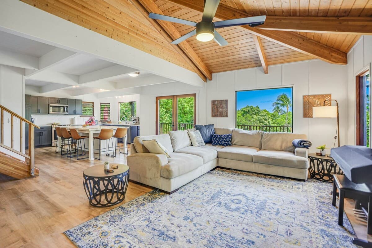 Home in Princeville · ★4.0 · 3 bedrooms · 6 beds · 3 private baths - Photo 4