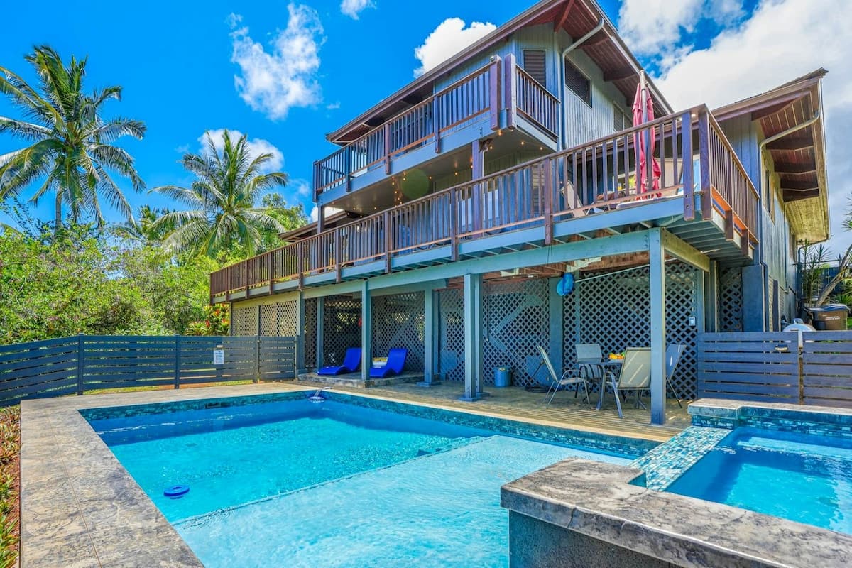 Home in Princeville · ★4.0 · 3 bedrooms · 6 beds · 3 private baths - Photo 3